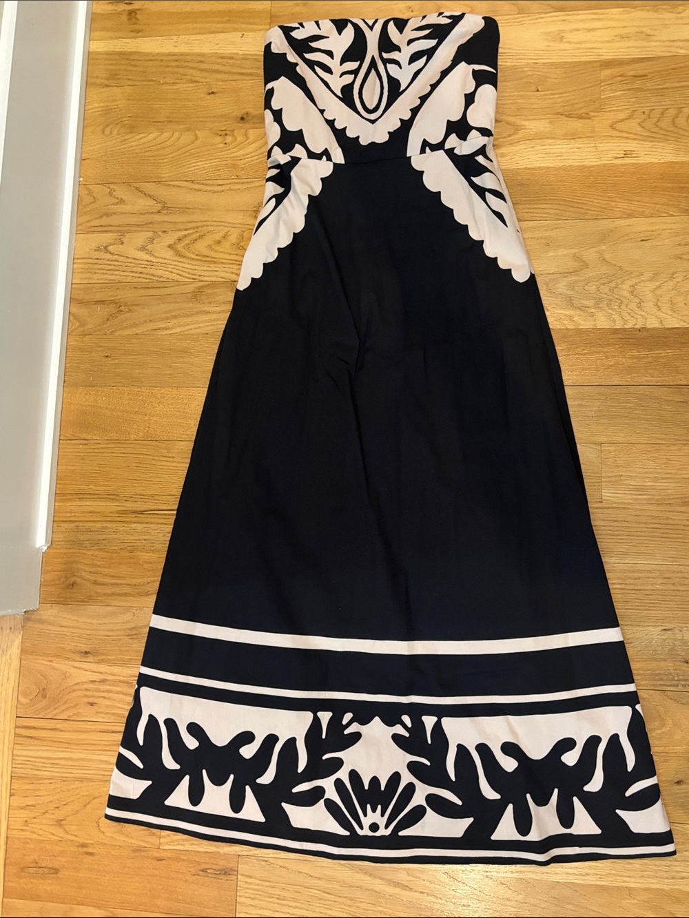 Anna Cate Black Cream strapless Maxi Dress